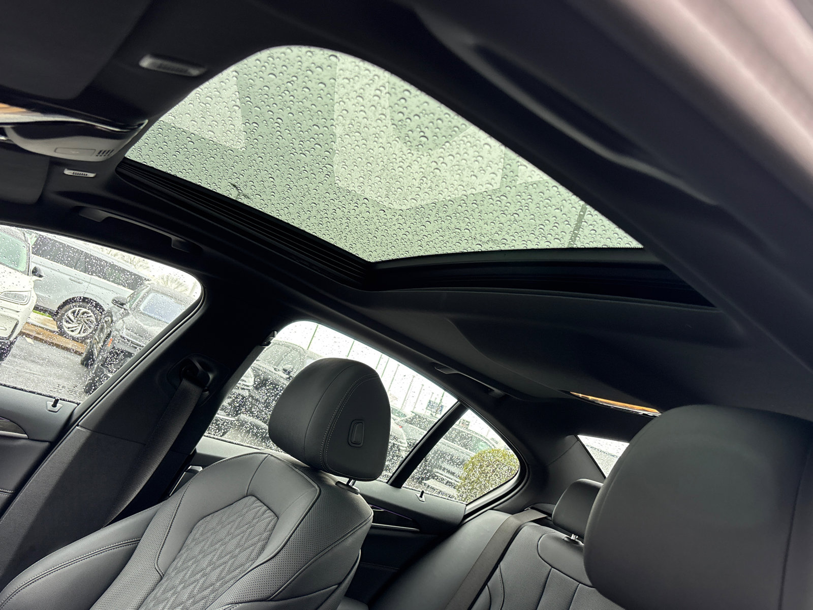 Used 2023 BMW 540i xDrive w/ M Sport Package image 26