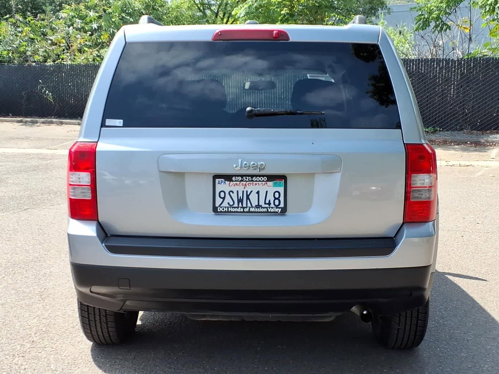 Used 2016 Jeep Patriot Sport w/ Power Value Group FWD image 5