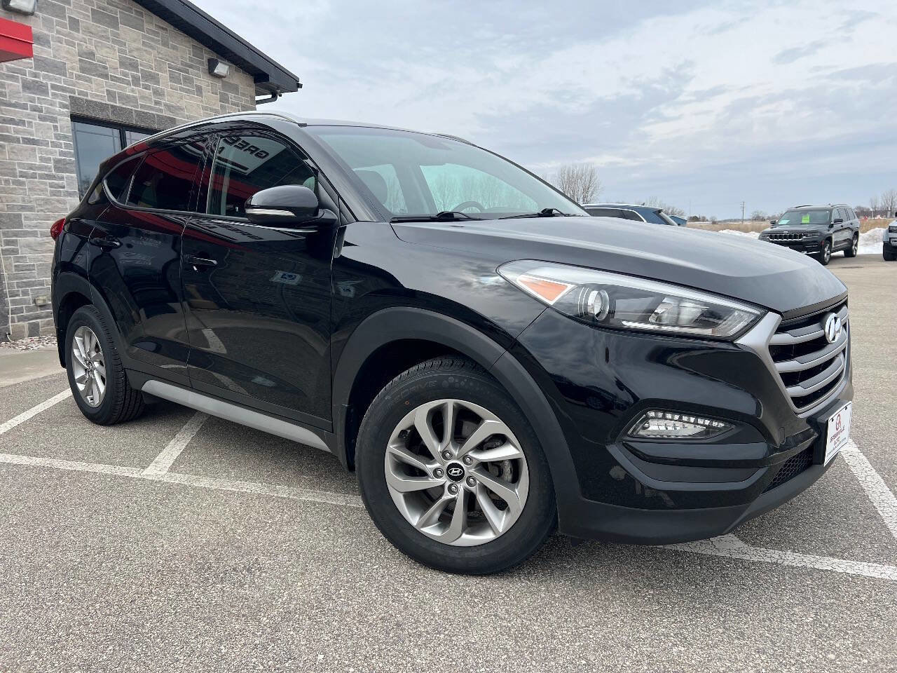 Used 2018 Hyundai Tucson SEL Plus w/ Cargo Package image 3