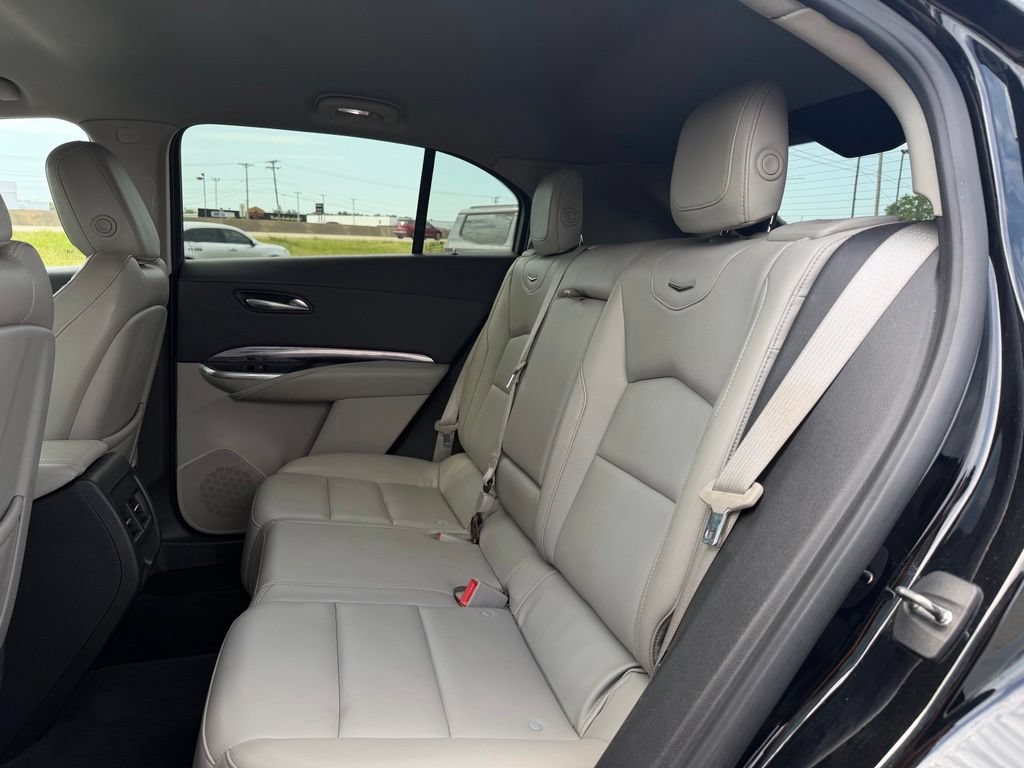 Used 2022 Cadillac XT4 Luxury FWD image 26
