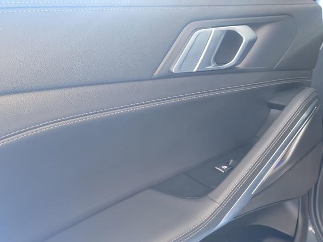 Used 2020 BMW X6 xDrive40i w/ M Sport Package image 10