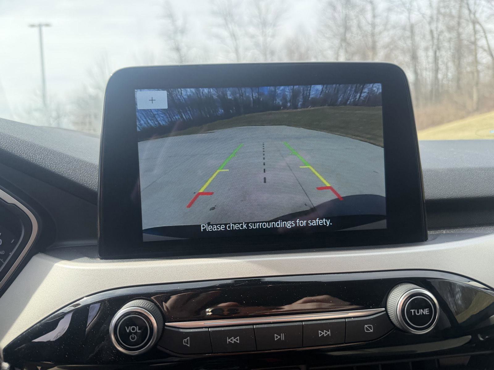 Used 2022 Ford Escape SE image 18