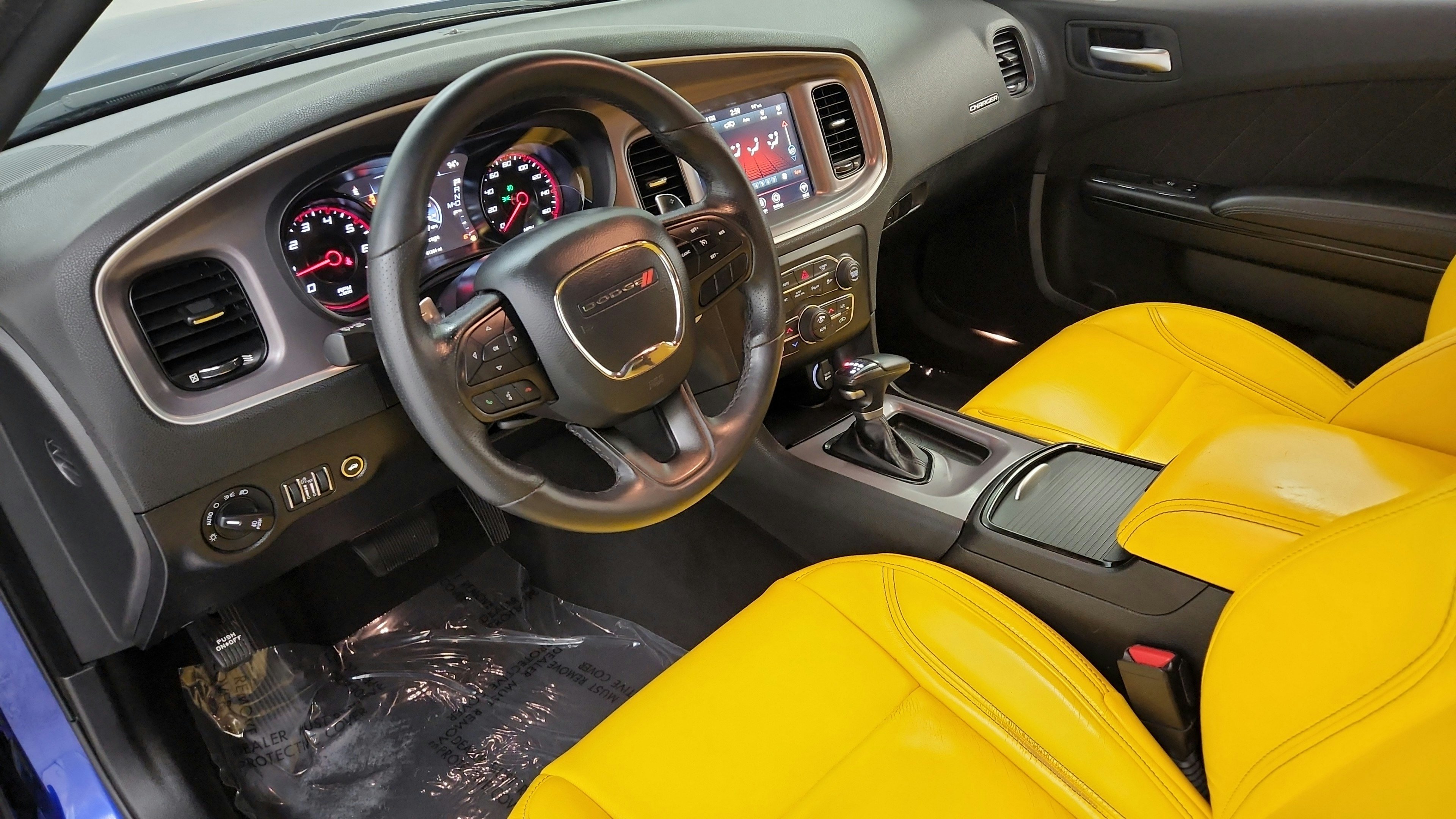 Used 2022 Dodge Charger R/T w/ Blacktop Package RWD image 16