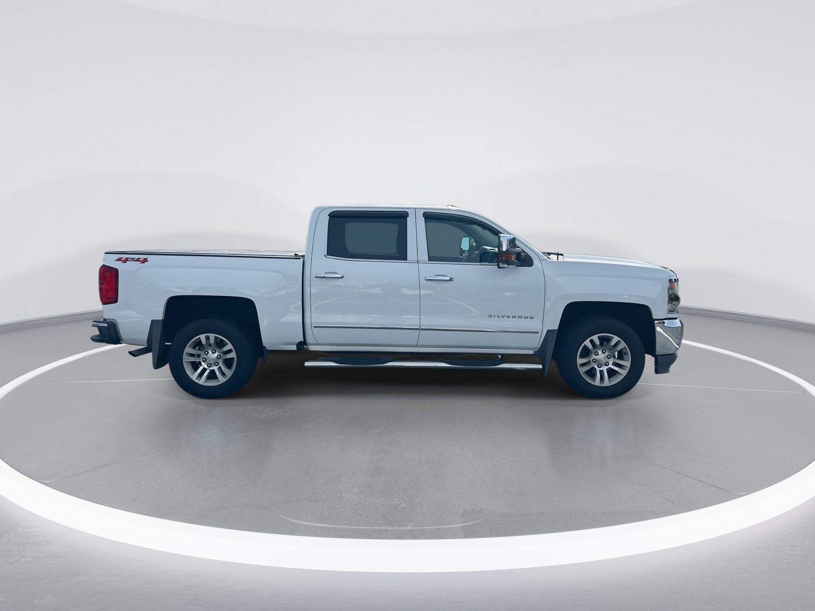 Used 2018 Chevrolet Silverado 1500 LTZ w/ LTZ Plus Package AWD/4WD image 10