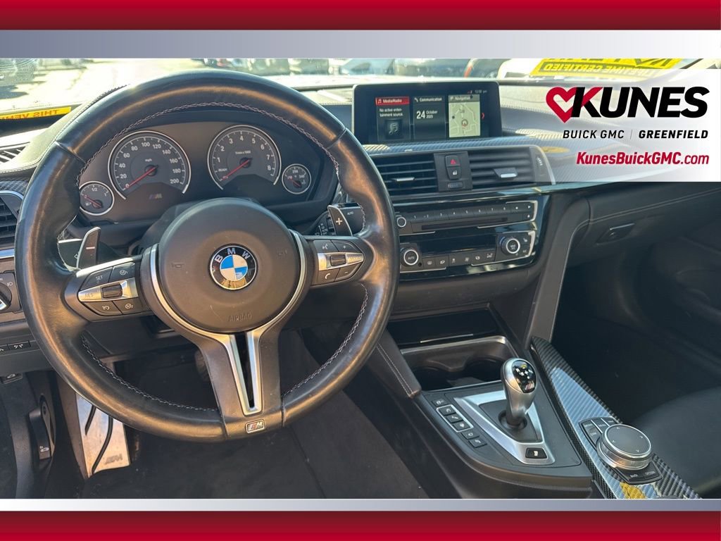 Used 2018 BMW M4 Convertible image 23