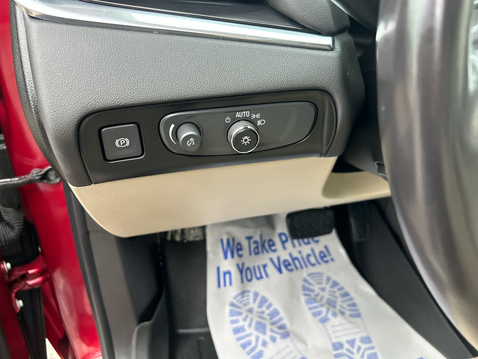 Used 2020 Buick Enclave Premium w/ Sun and Sites Package AWD/4WD image 15