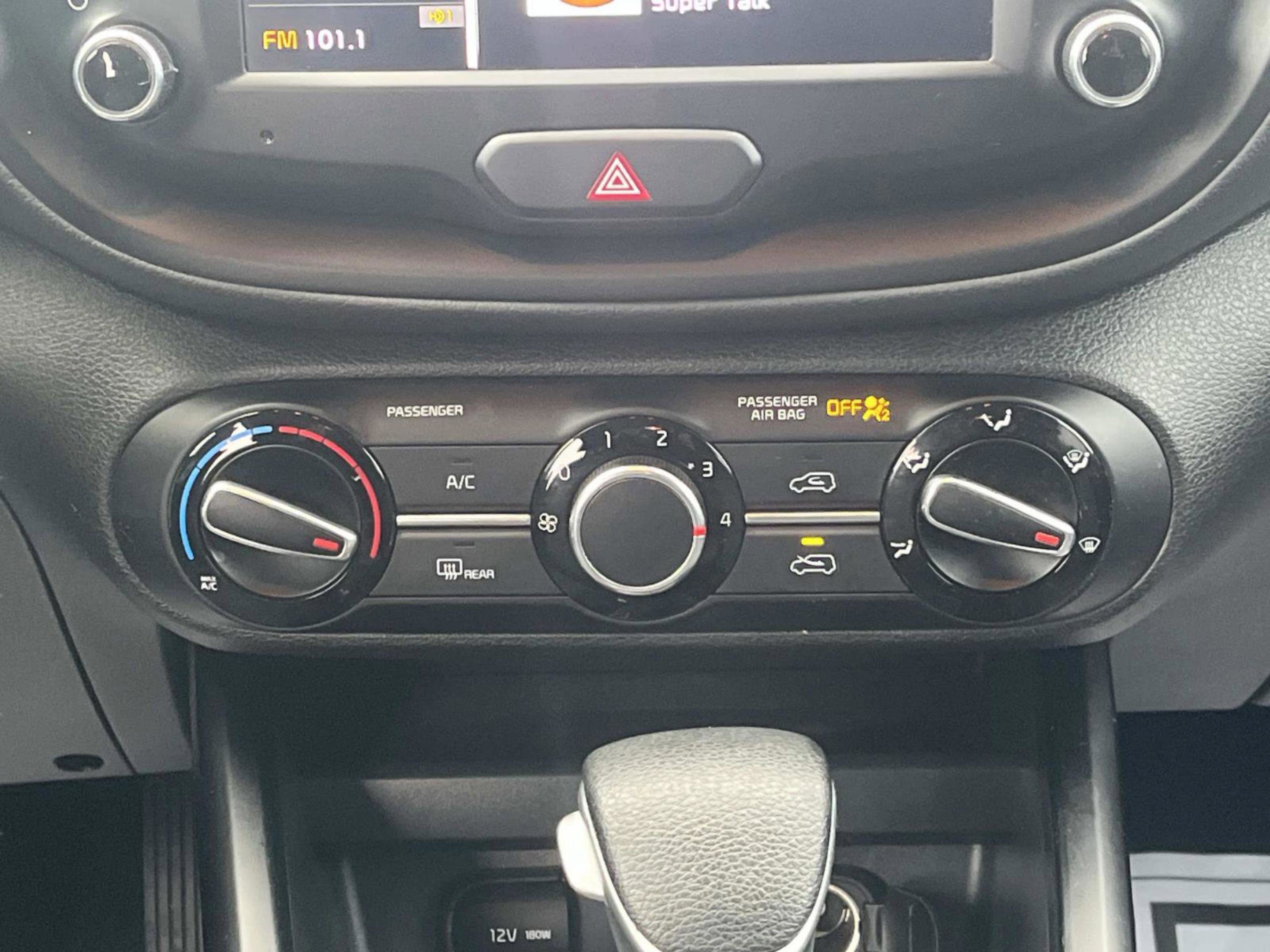 Used 2022 Kia Soul LX image 12