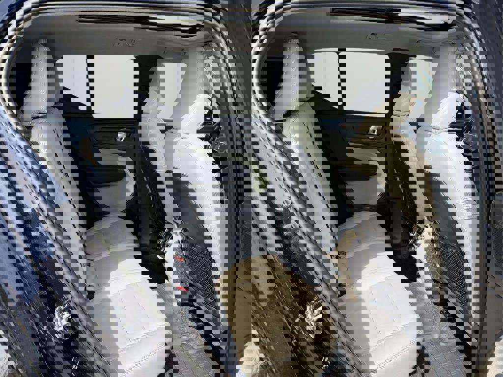 Used 2023 Volvo XC40 B5 Plus w/ Driver Assist Package image 12