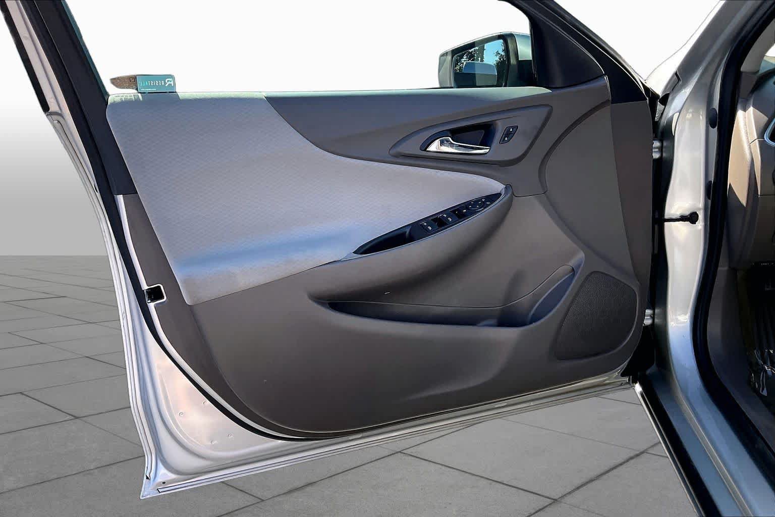 Used 2021 Chevrolet Malibu LT FWD image 22