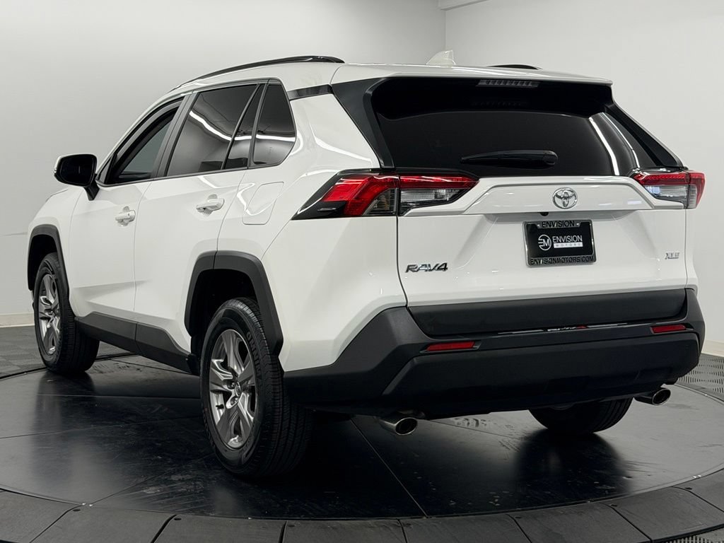 Used 2025 Toyota RAV4 XLE FWD image 12