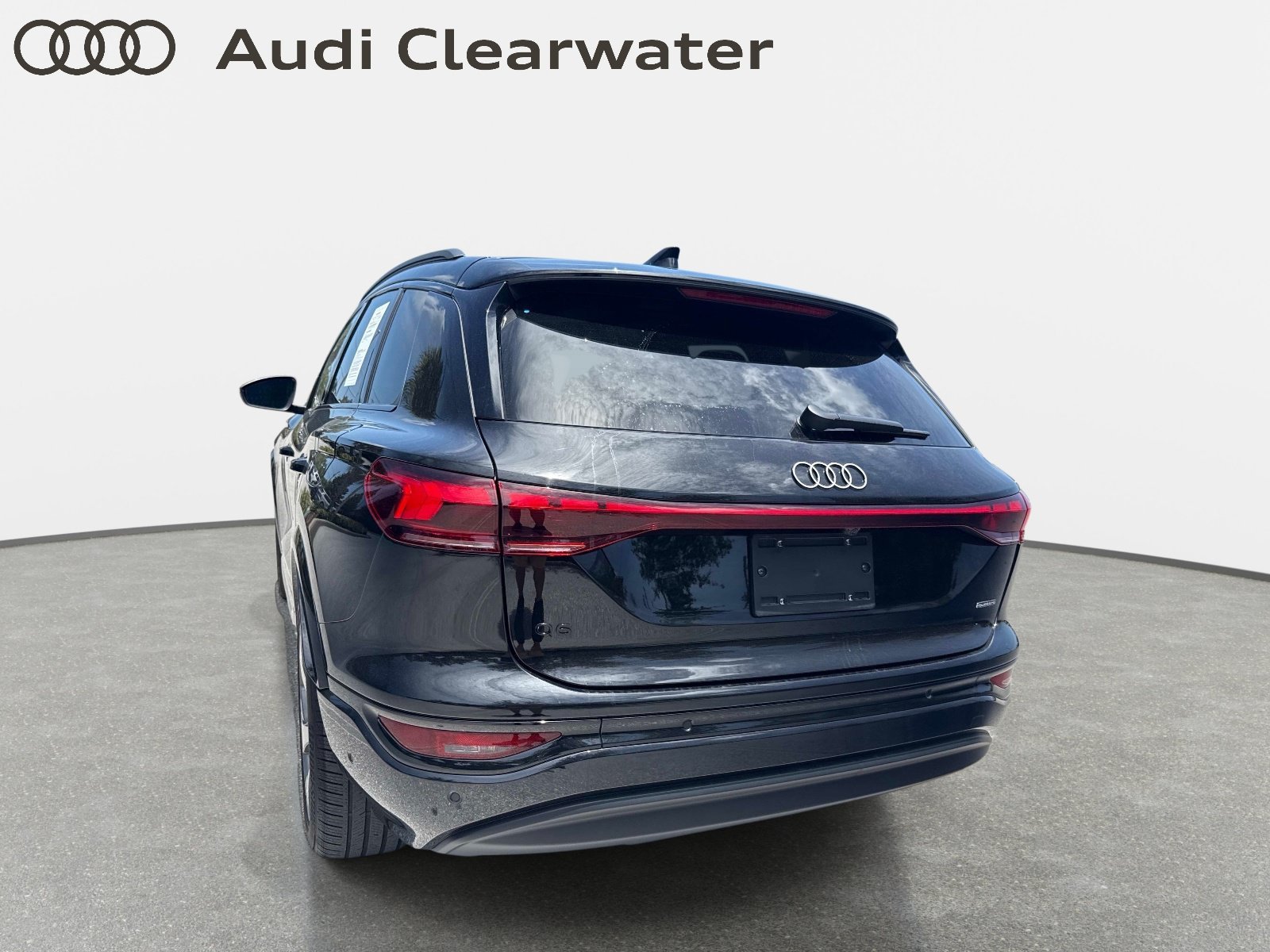 Certified 2025 Audi Q6 e-tron Prestige w/ 20" Wheel Package AWD/4WD image 8