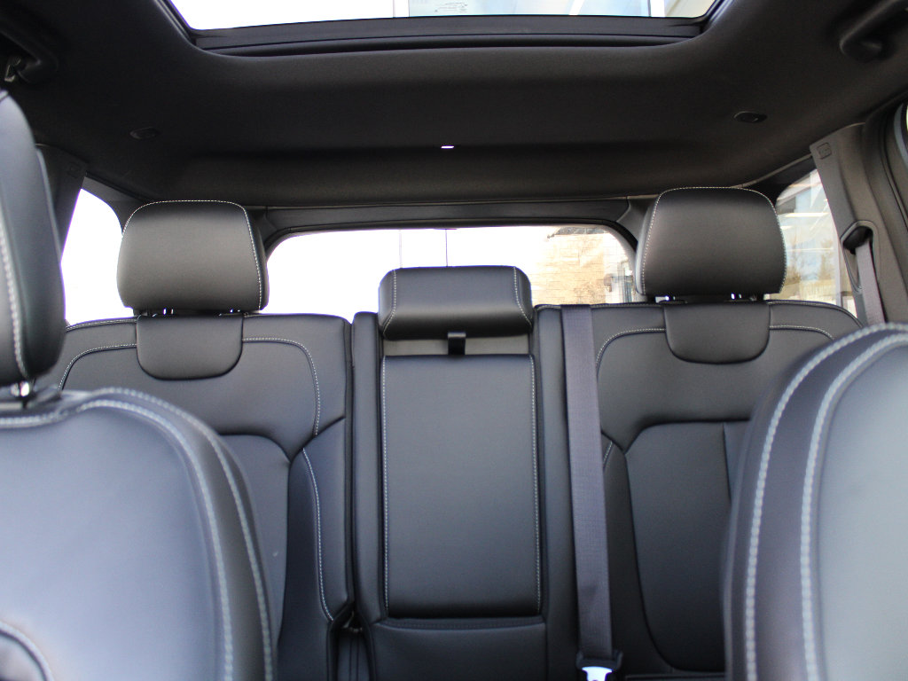 New 2025 Jeep Grand Cherokee Limited w/ Trailer Tow Package image 31