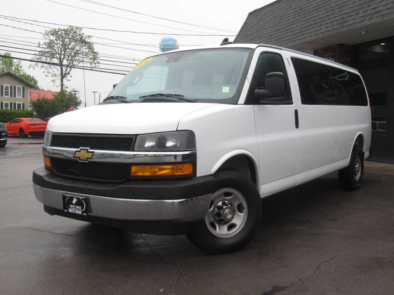 Used 2025 Chevrolet Express 3500 LT w/ LT Preferred Equipment Group RWD image 29