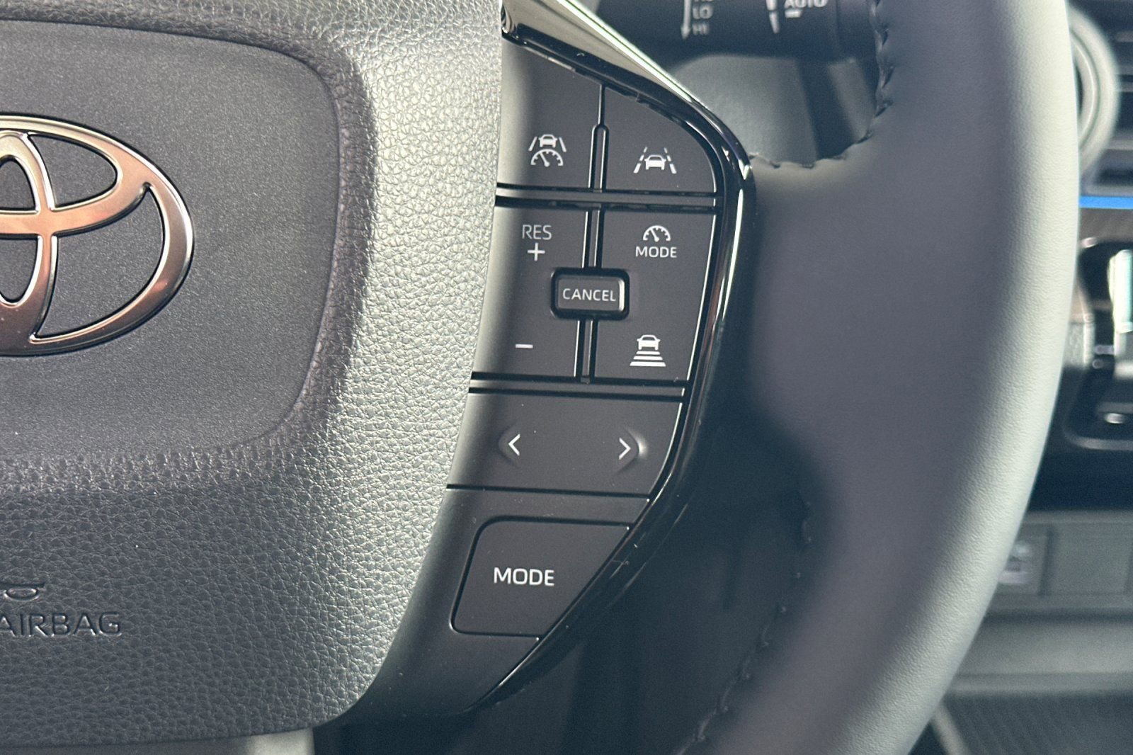 New 2026 Toyota Prius XLE image 28