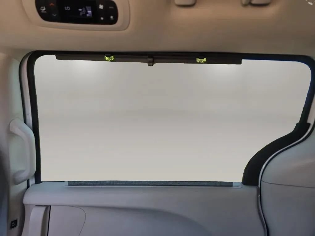 Used 2023 Chrysler Pacifica Touring-L FWD image 37