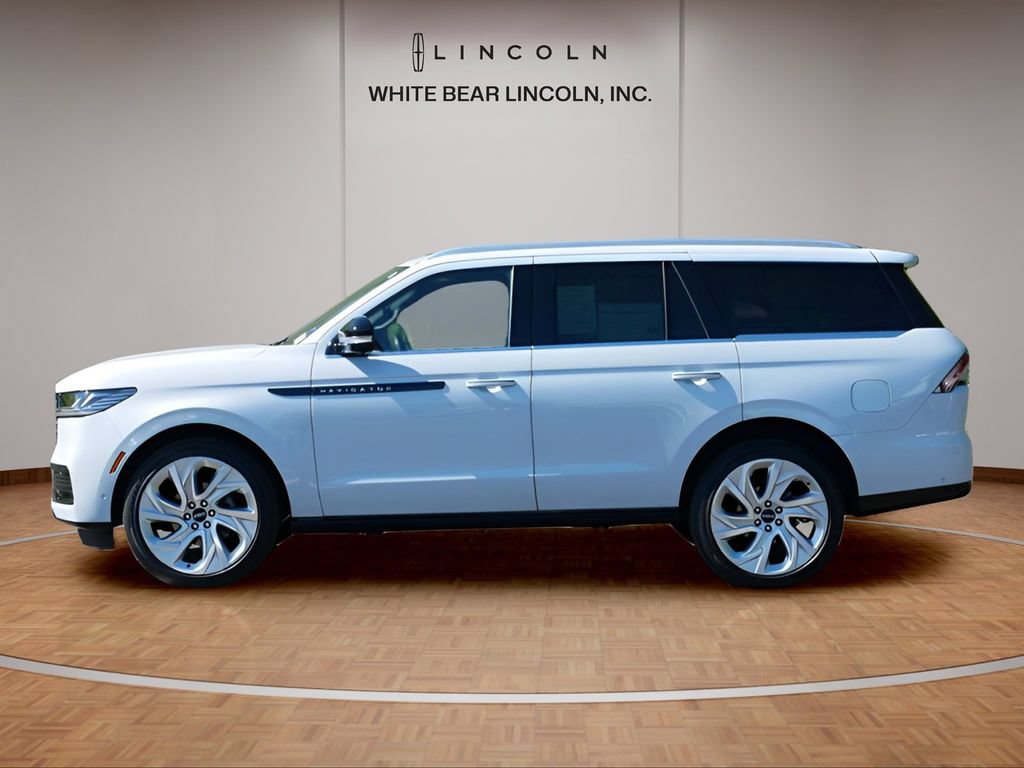 Certified 2025 Lincoln Navigator Black Label AWD/4WD image 8