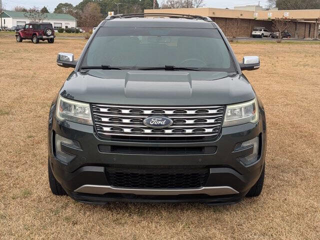 Used 2016 Ford Explorer XLT w/ Equipment Group 202A image 8