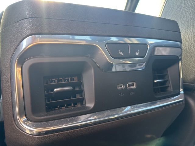 Used 2024 GMC Sierra 3500 Denali w/ Denali Reserve Package image 8