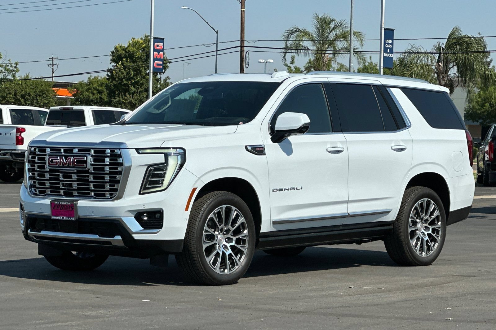 Used 2026 GMC Yukon Denali w/ Sun & Power Step Package AWD/4WD image 9