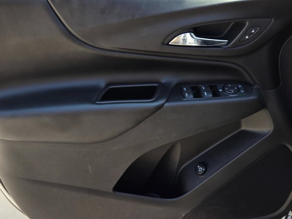 Used 2019 Chevrolet Equinox LT w/ Driver Convenience Package FWD image 17