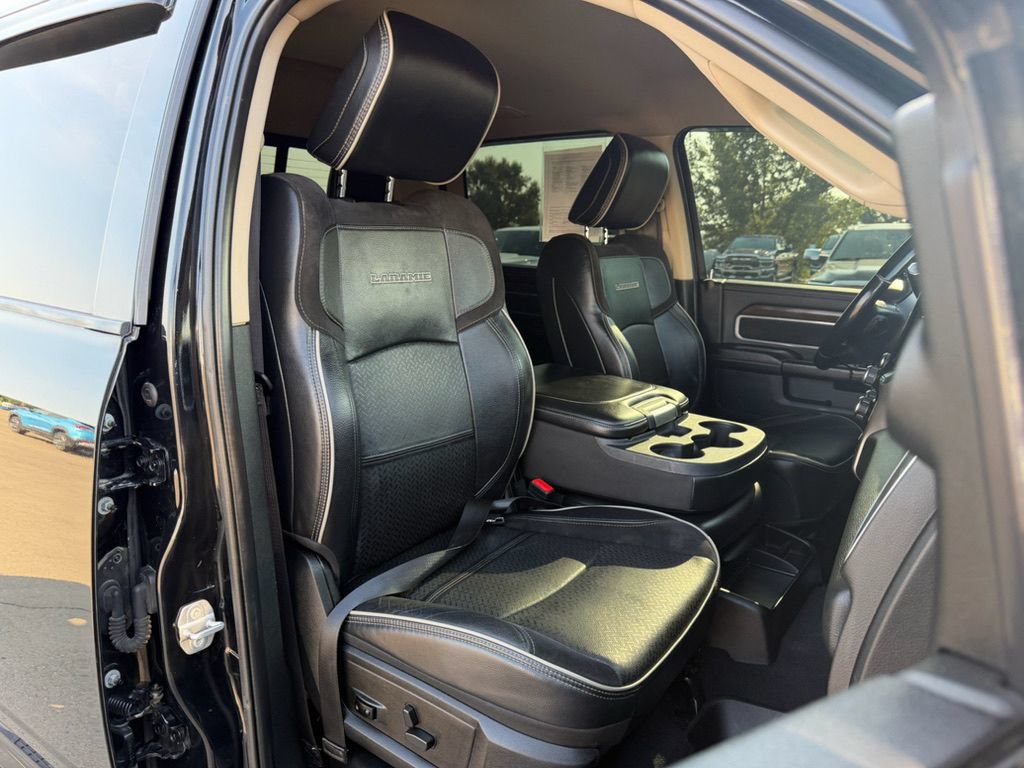 Used 2022 RAM 5500 Laramie AWD/4WD image 17