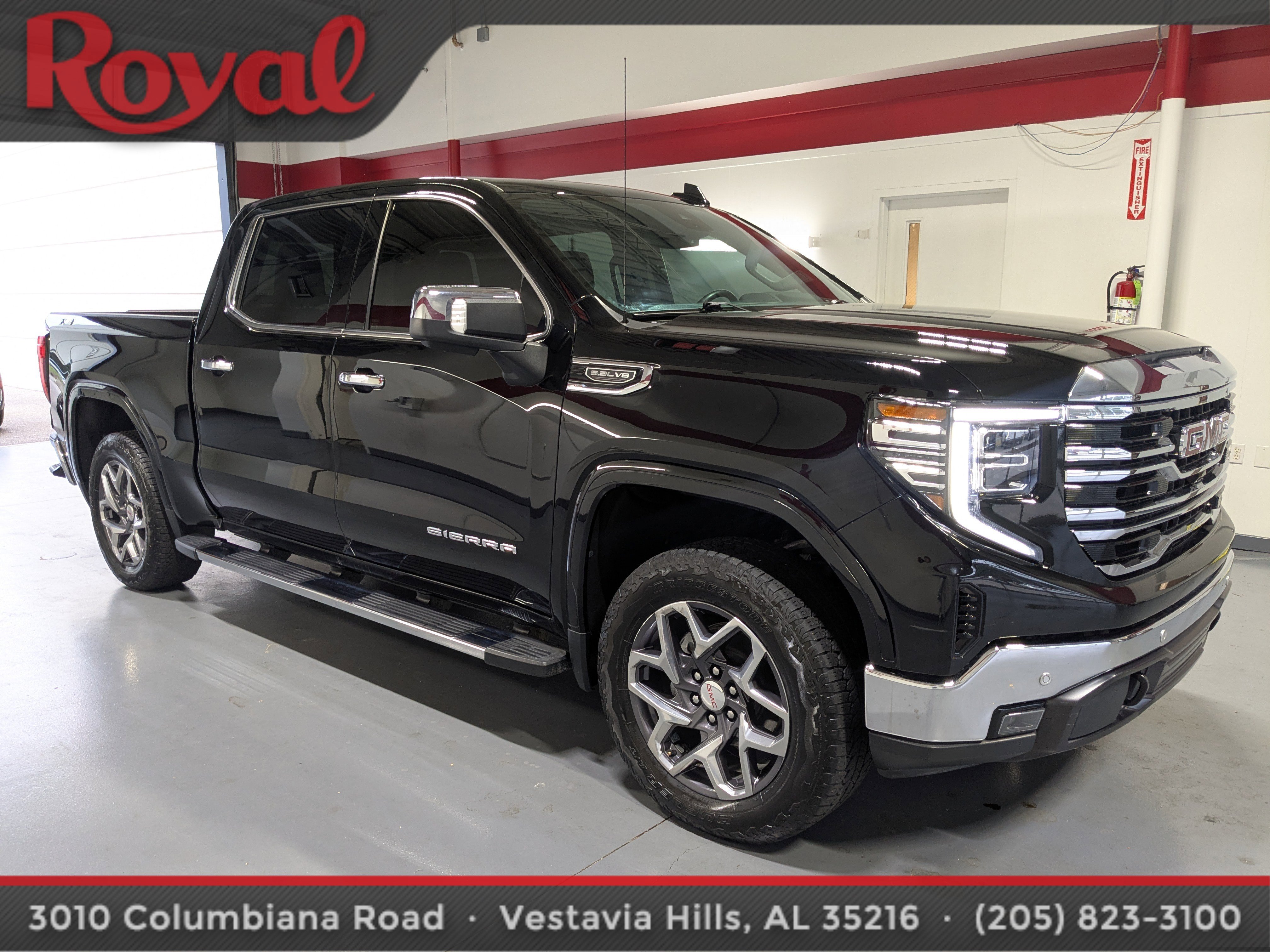 Used 2022 GMC Sierra 1500 SLT w/ SLT Premium Plus Package image 5
