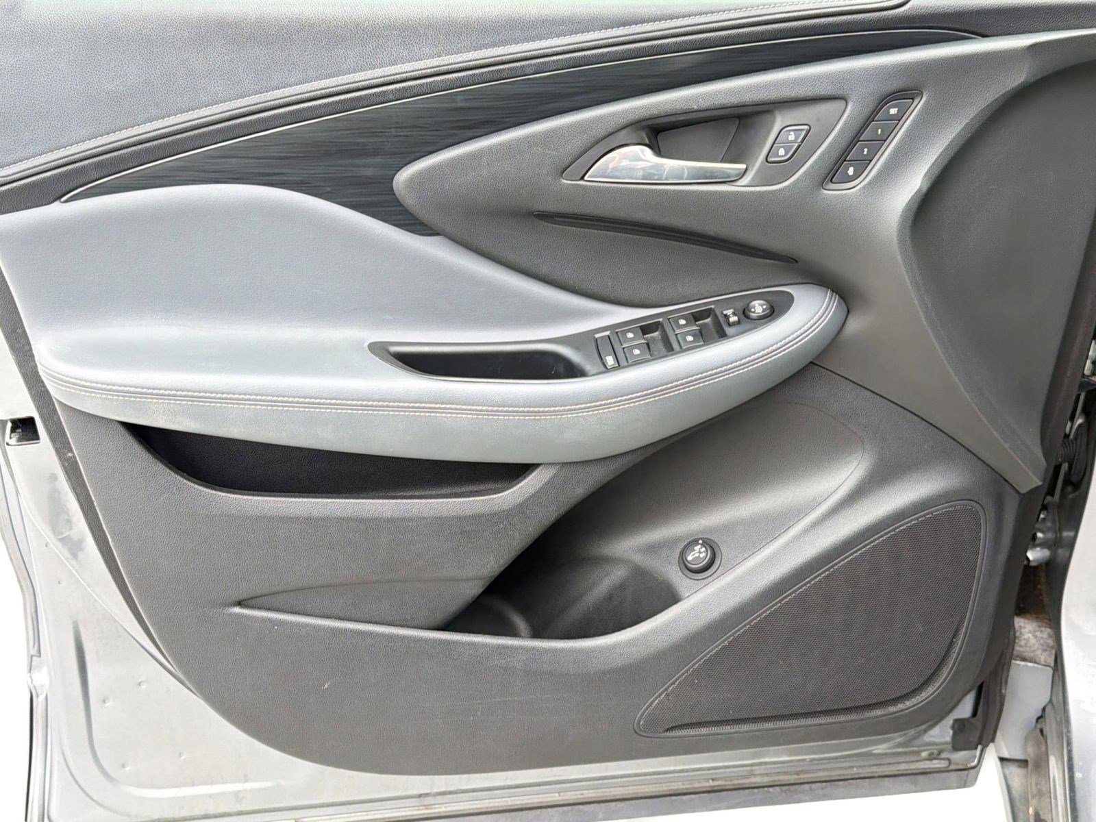 Used 2020 Buick Envision Essence image 13