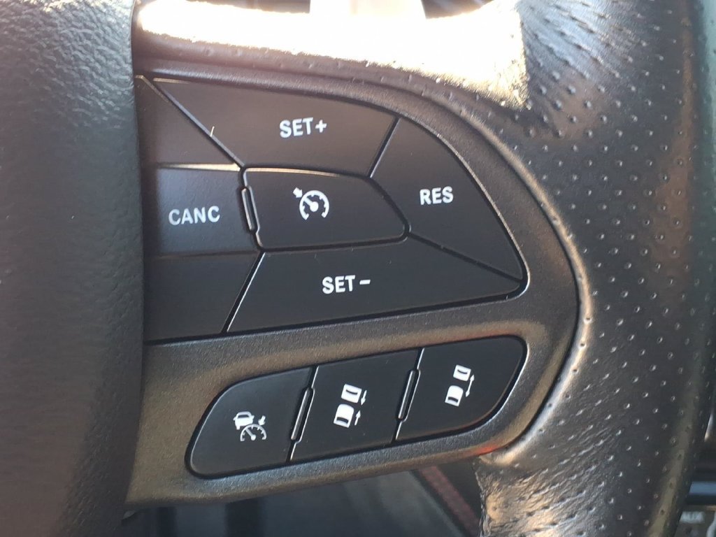 Used 2021 Dodge Durango R/T w/ Technology Group AWD/4WD image 11