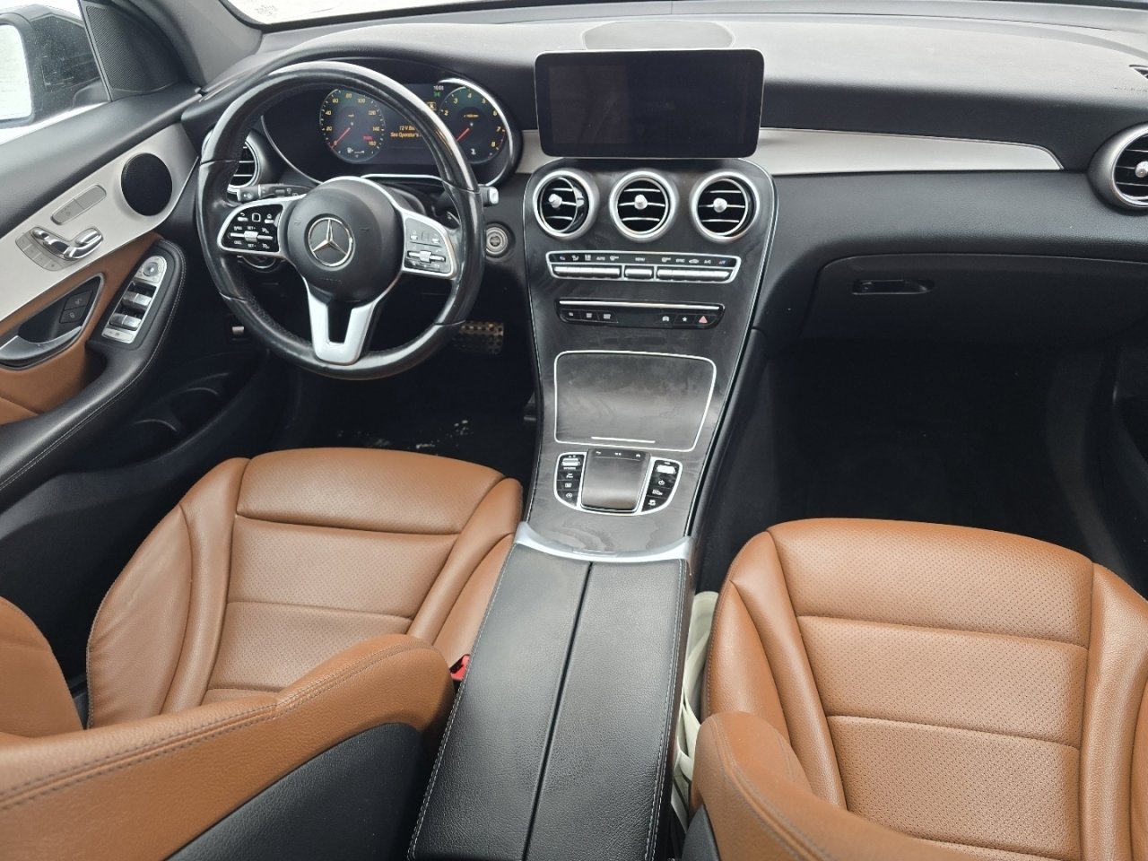 Used 2022 Mercedes-Benz GLC 300 4MATIC SUV image 24