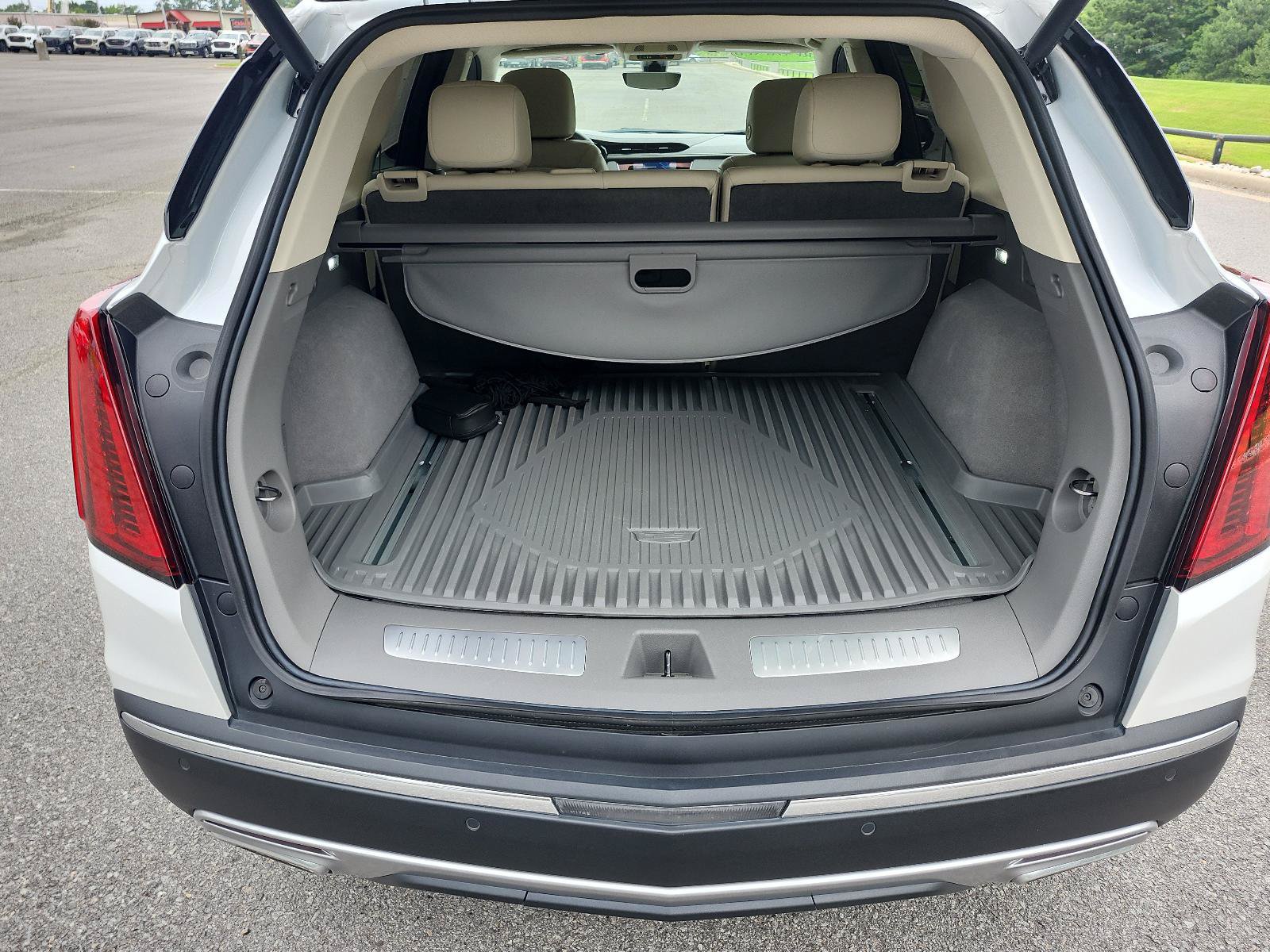 Used 2024 Cadillac XT5 Premium Luxury w/ Technology Package FWD image 10