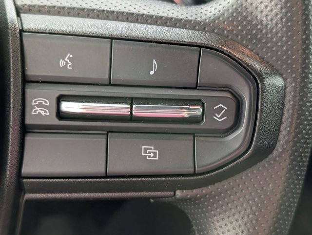 Used 2023 Chevrolet Colorado W/T image 15