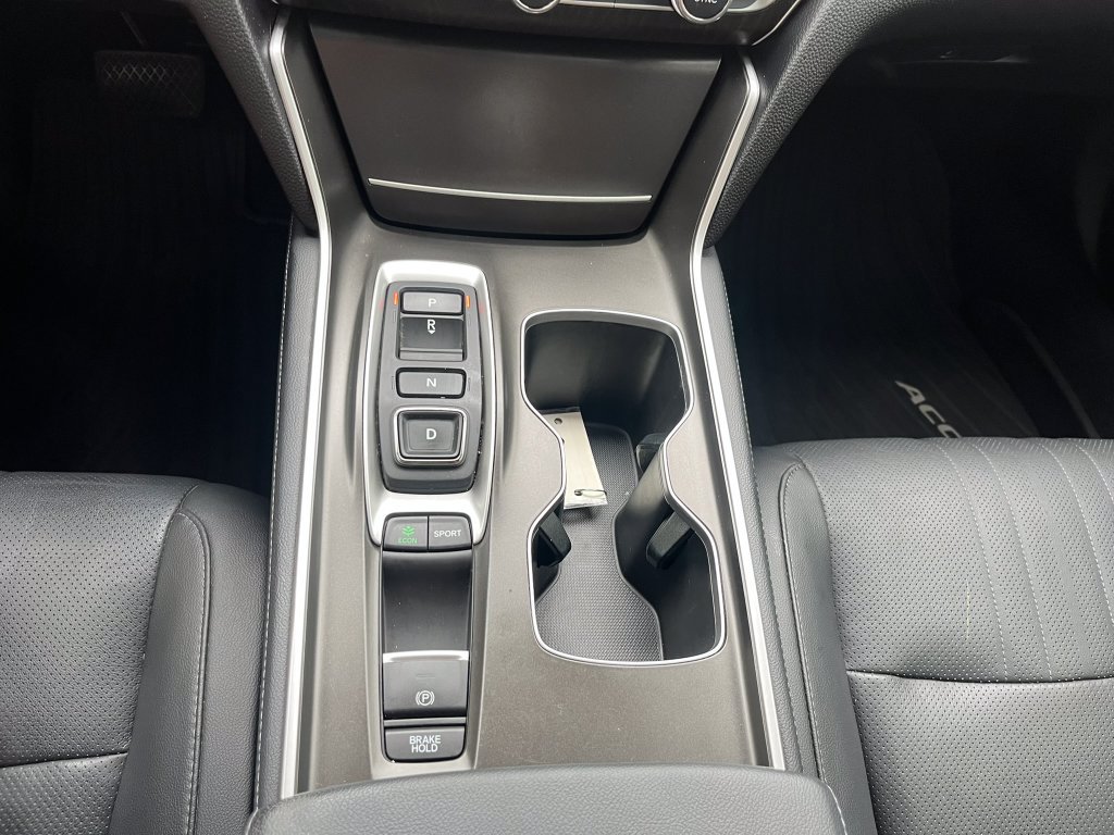 Used 2022 Honda Accord Touring image 15