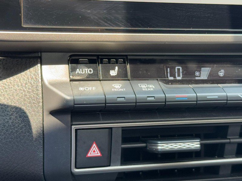 Used 2025 Toyota Camry XLE FWD image 19