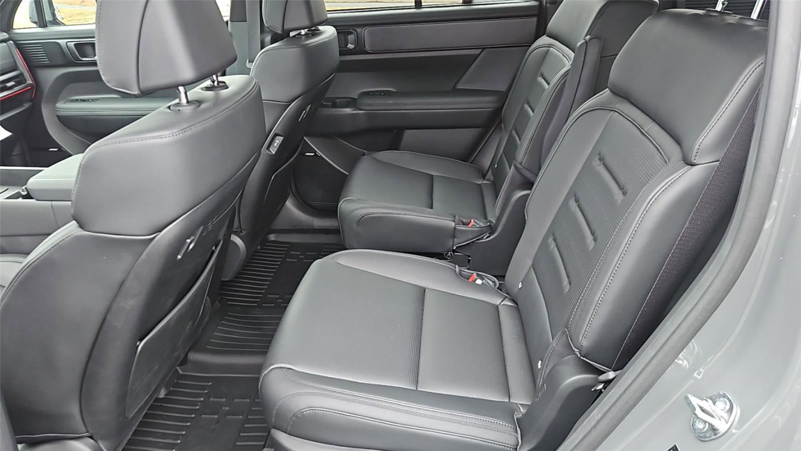 Used 2024 Hyundai Santa Fe Calligraphy image 14