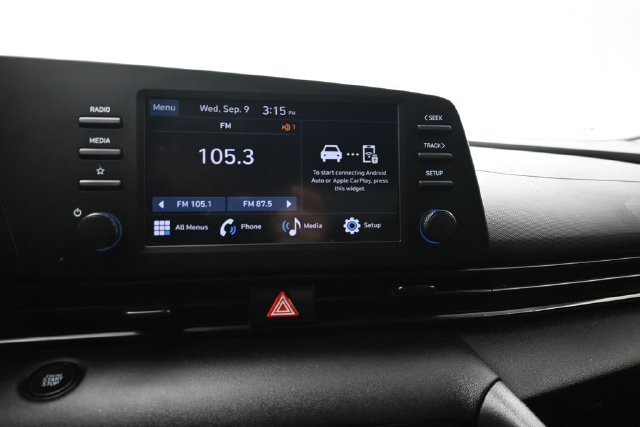 Used 2025 Hyundai Elantra Sport FWD image 13