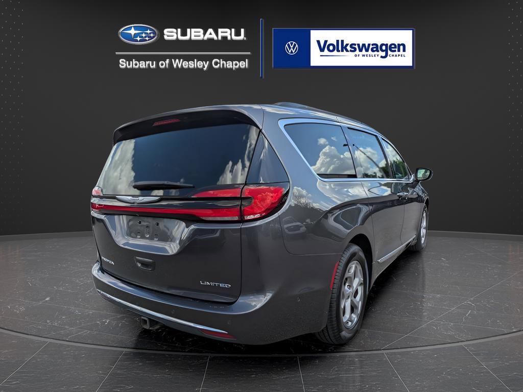 Used 2022 Chrysler Pacifica Limited FWD image 5