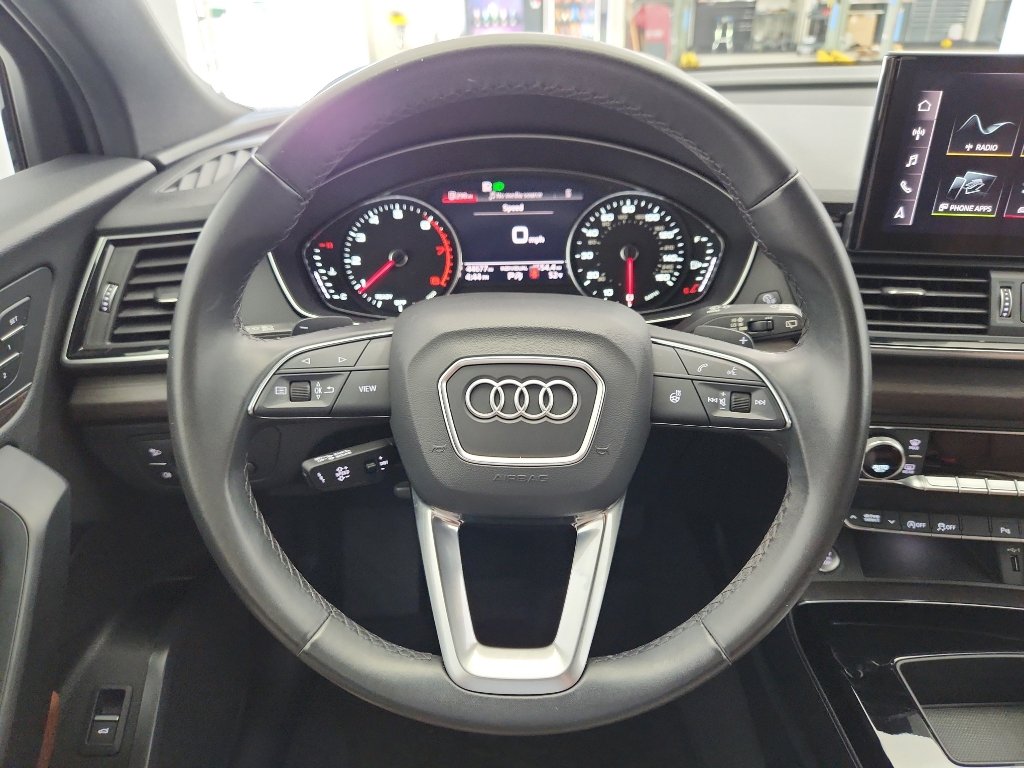Used 2023 Audi Q5 2.0T Premium w/ Convenience Package image 15