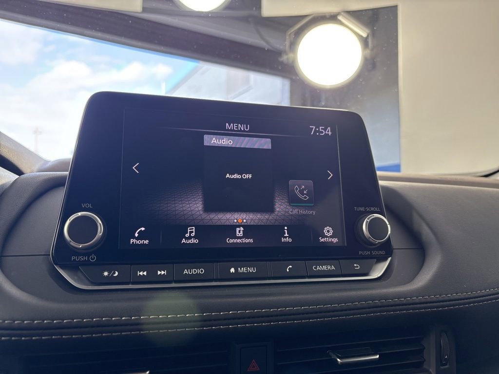 Used 2023 Nissan Rogue S image 28