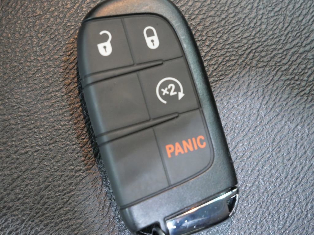 Used 2025 Jeep Compass Limited w/ High Altitude Package AWD/4WD image 28