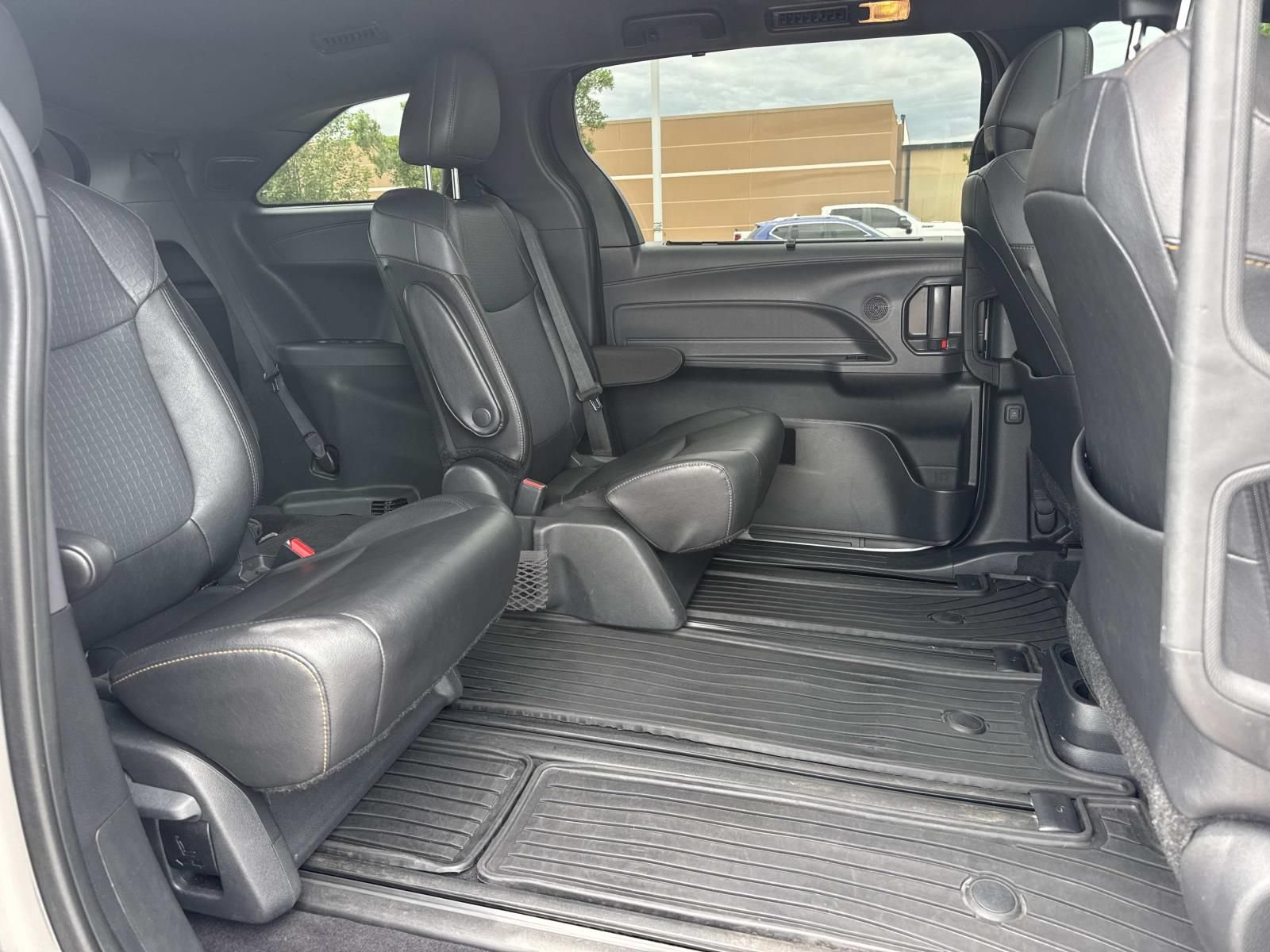 Used 2023 Toyota Sienna XLE Woodland Edition AWD/4WD image 10
