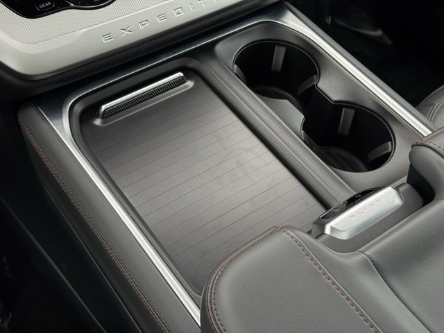 Certified 2025 Ford Expedition Max Active image 17