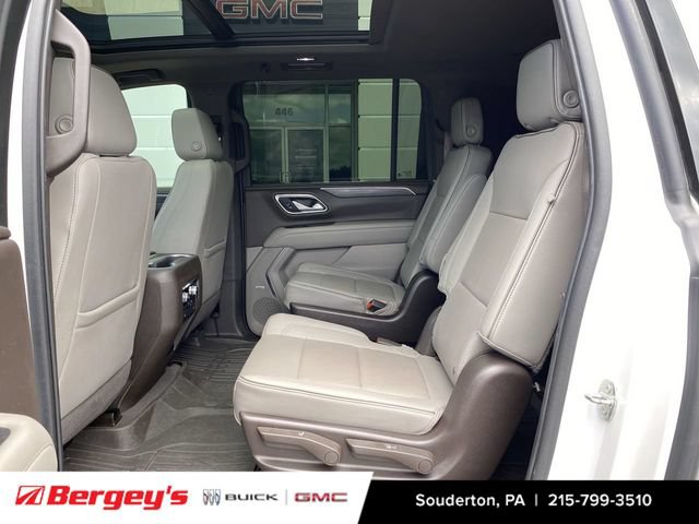 Certified 2022 GMC Yukon XL SLT w/ SLT Premium Package AWD/4WD image 29