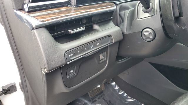 Used 2021 Cadillac Escalade Premium Luxury w/ LPO, Radiant Package AWD/4WD image 13