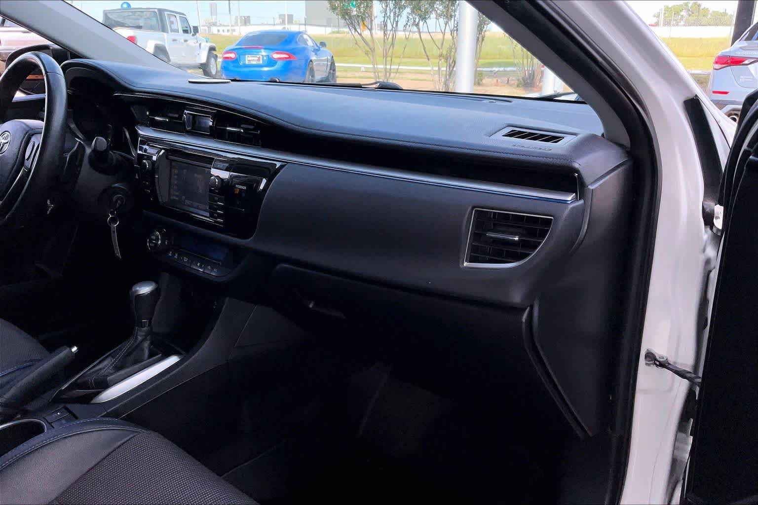 Used 2014 Toyota Corolla S FWD image 17