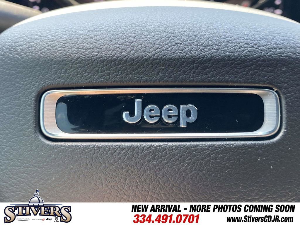 Used 2025 Jeep Compass Latitude image 60