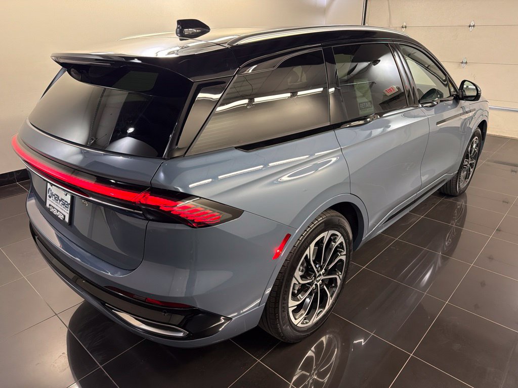 New 2026 Lincoln Nautilus Reserve AWD/4WD image 6