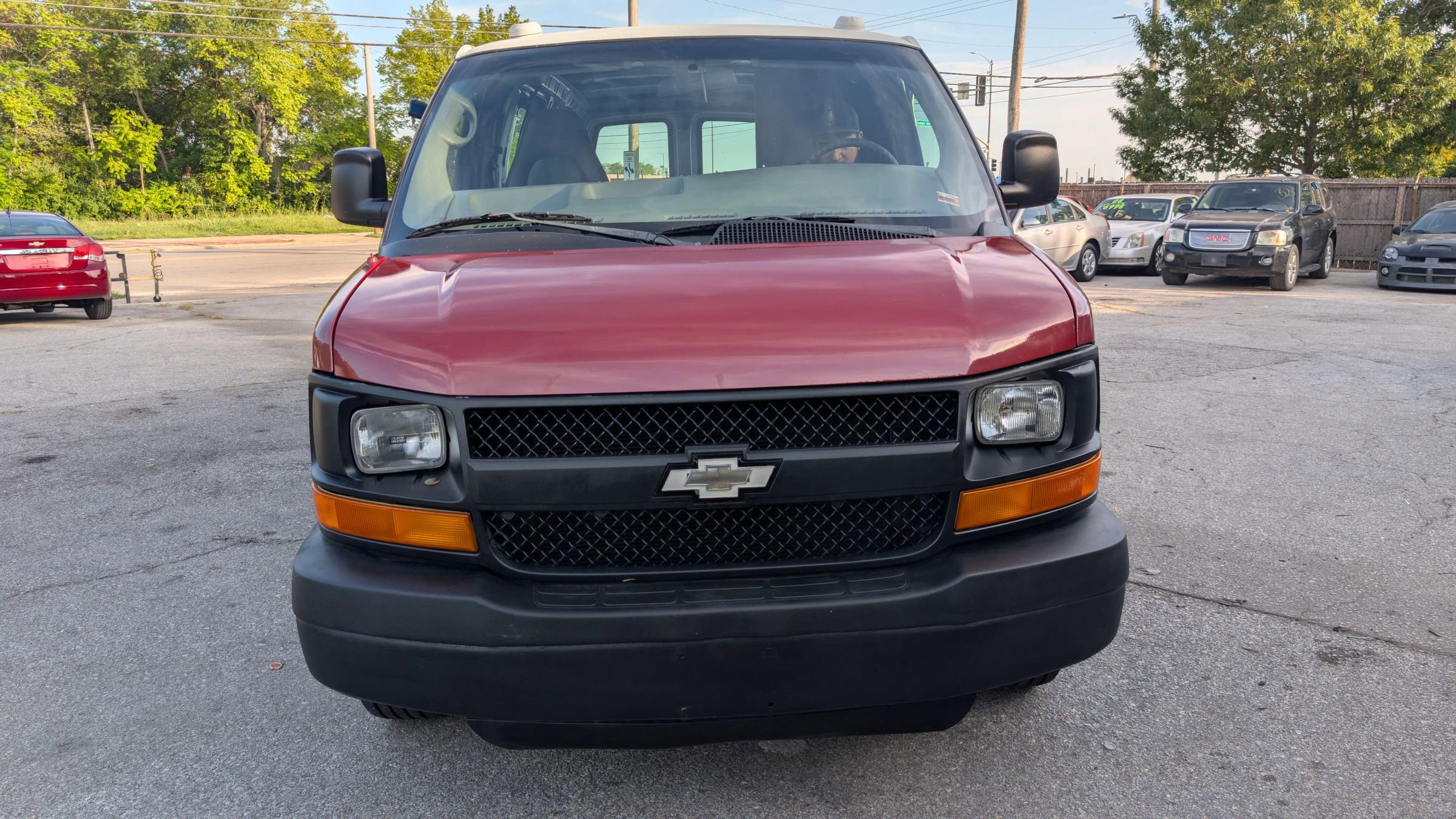 Used 2005 Chevrolet Express 3500 image 1