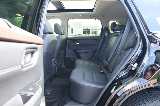 Certified 2023 Nissan Rogue SV w/ SV Premium B Package AWD/4WD image 23