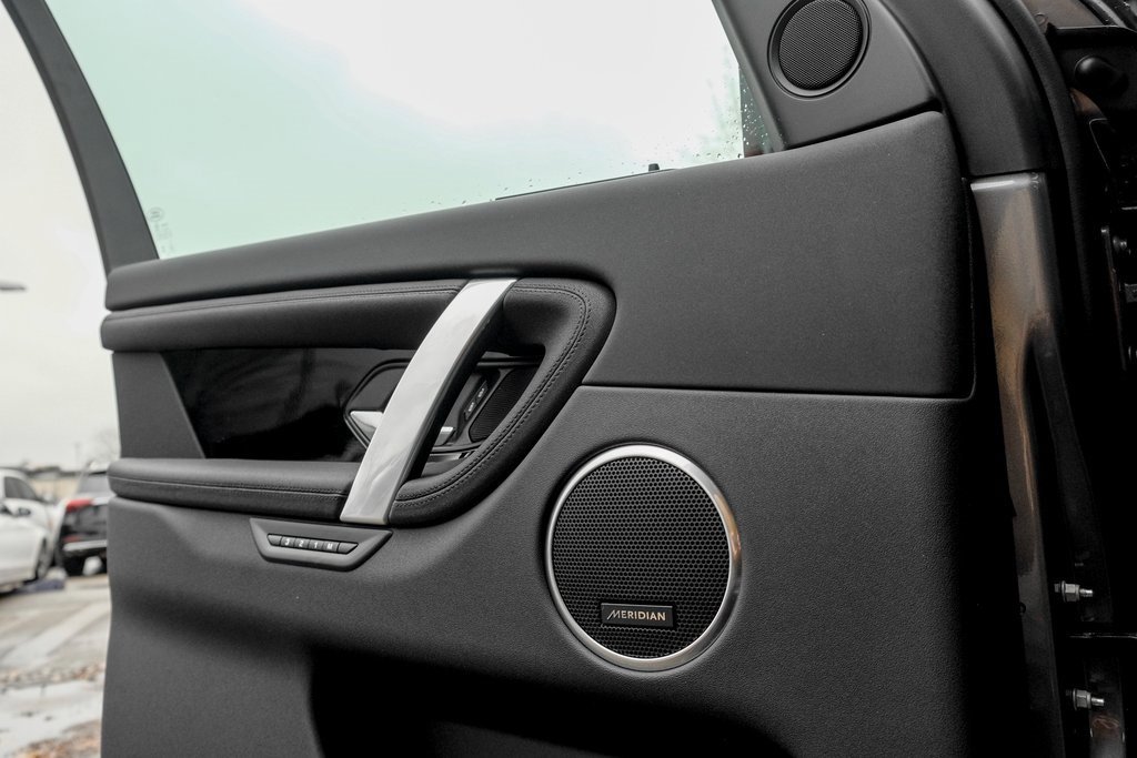 New 2025 Land Rover Discovery Sport S image 11