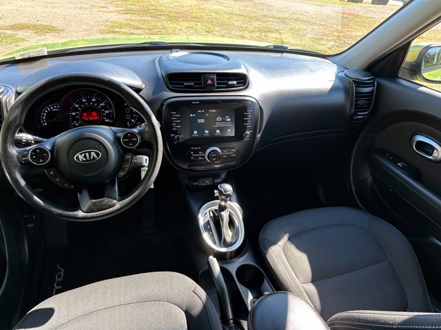 Used 2018 Kia Soul + FWD image 30